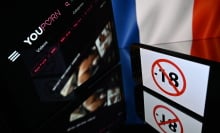 screens displaying an under-18 logo, the logo of the pornographic site Youporn and a French flag
