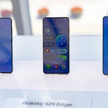 samsung phones on display
