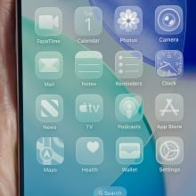 clear icons on iphone screen with ios 26 liquid glass