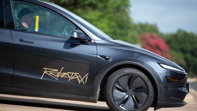 Tesla robotaxi