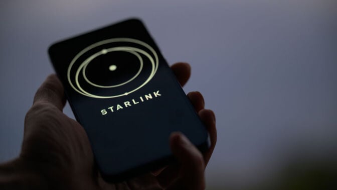 starlink logo on a smart phone