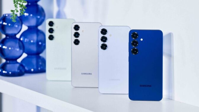 Four Samsung Galaxy S25 phones in different colours