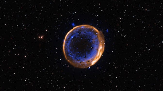 The Very Large Telescope imaged a supernova remnant that shows the star exploded twice.
